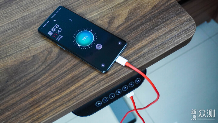 乐歌双电机电动升降桌E5S，小户型的极致使用