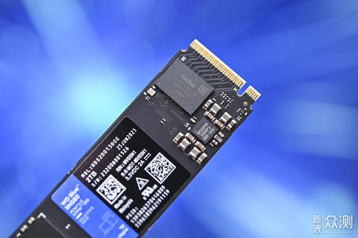 西部数据 WD Blue SN580 PCIe4.0 2TB开箱简测_新浪众测