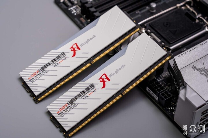 金百达DDR5 6400 RGB灯效内存条入手超频_新浪众测