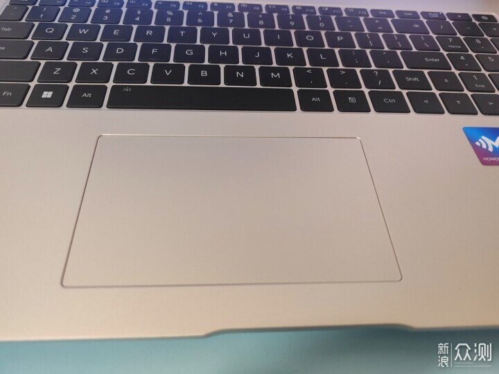 轻薄高能的荣耀MagicBook X 16 Pro锐龙版！_新浪众测