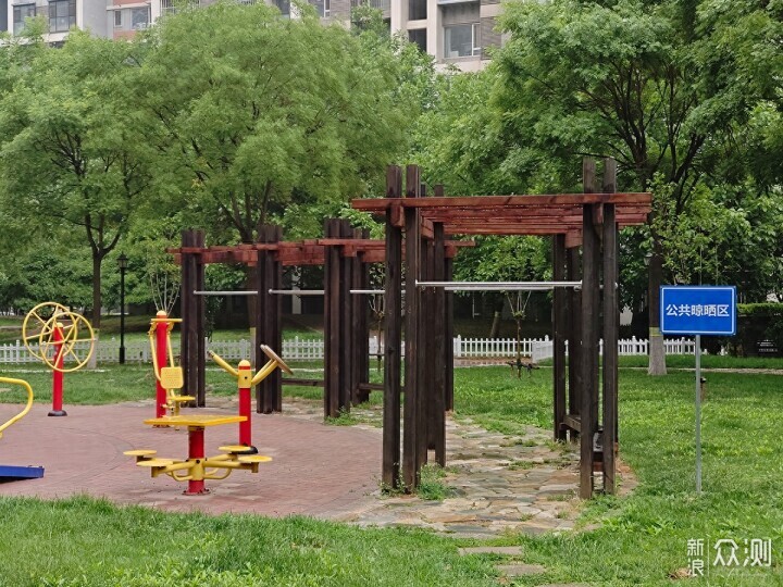 秋雨秋凉之手机摄影记录雨后公园的特别风景_新浪众测