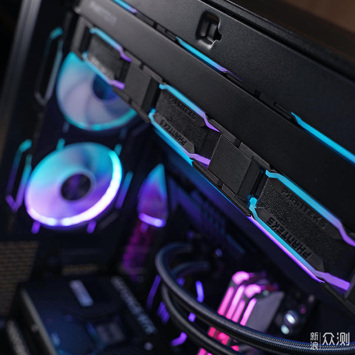 追风者 N7V 大号海景房装机展示_新浪众测