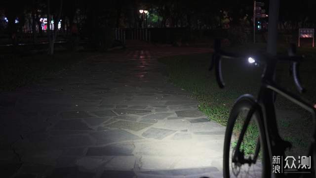 夜间骑行，照明设备怎么选-迈极炫WF1600车灯