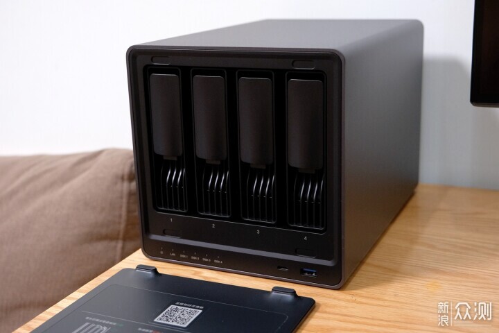 轻松搭建私人数据中心，绿联 DX4600 Pro NSA