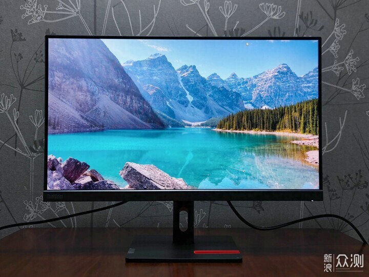 联想ThinkVision S25e-30显示屏内敛又优雅_新浪众测