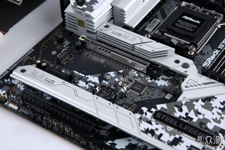 AMD R9-7950X+华擎X670E+4080+DDR5内存装机_新浪众测