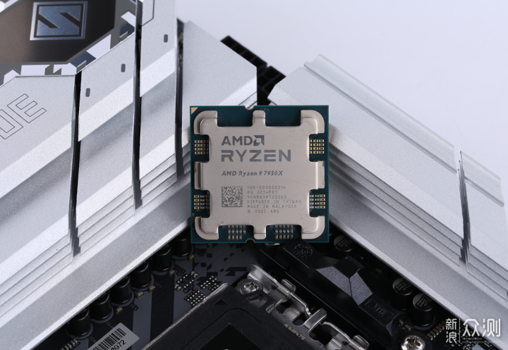 AMD R9-7950X+华擎X670E+4080+DDR5内存装机_新浪众测