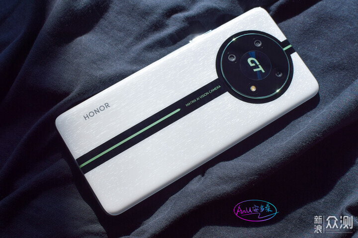 荣耀X40 GT 竞速版,走心千元电竞机_新浪众测