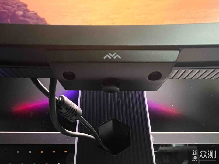 卷完电视又来卷显示器？雷鸟Q8显示器这回值了_新浪众测
