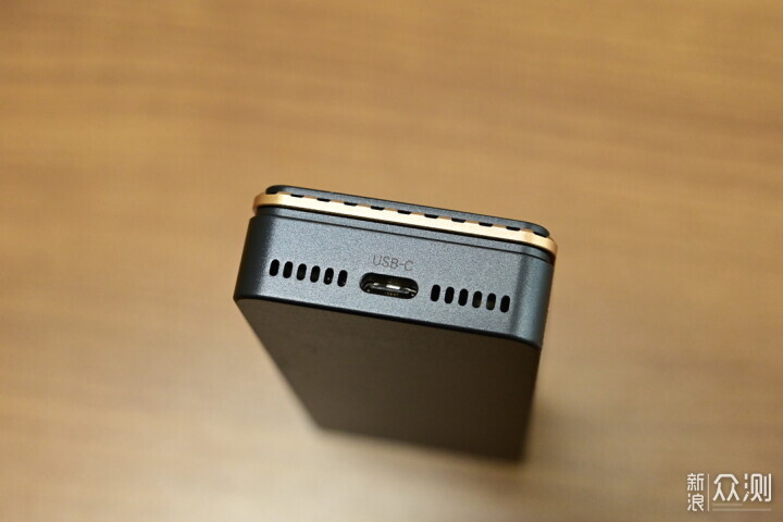 秒传3G的极致体验！绿联USB4硬盘盒开箱评测_新浪众测