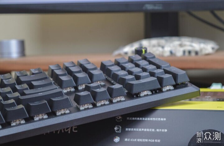 全尺寸,可玩性高:海盗船K70 CORE RGB键盘开箱_新浪众测