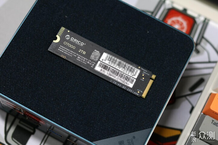 奥睿科O7000黑金SSD，PCIe4.0+长江存储颗粒_新浪众测