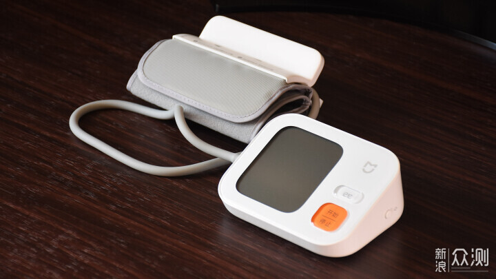 小米智能电子血压计：免绑袖带，大屏数显_新浪众测