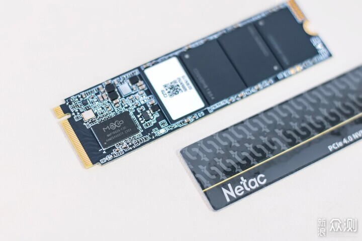朗科绝影NV7000-t 2TB PCIe4.0固态硬盘评测_新浪众测