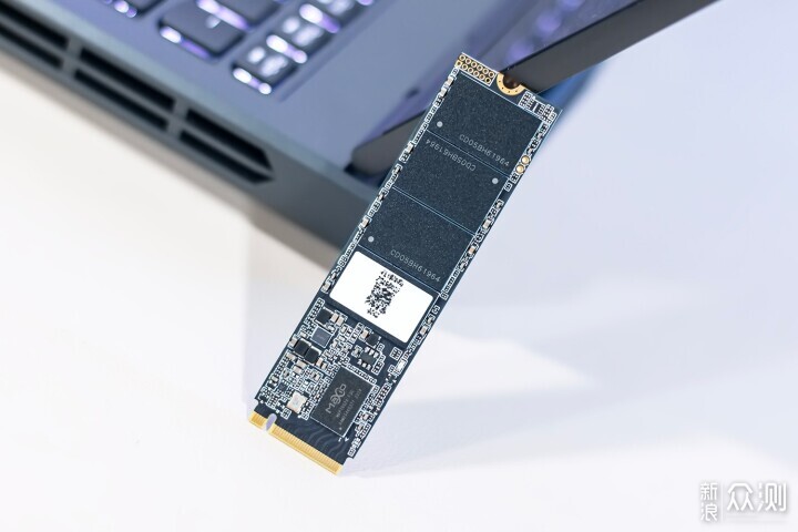 朗科绝影NV7000-t 2TB PCIe4.0固态硬盘评测_新浪众测