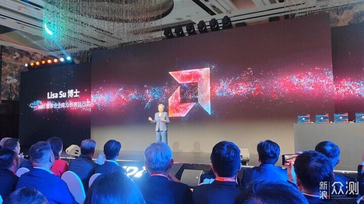 文生图，性能强，战未来！AMD AI PC火起来！_新浪众测