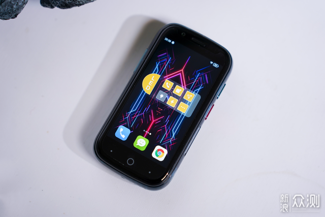 小屏幕手机能否复制小屏iPhone的成功Jelly 2S_新浪众测
