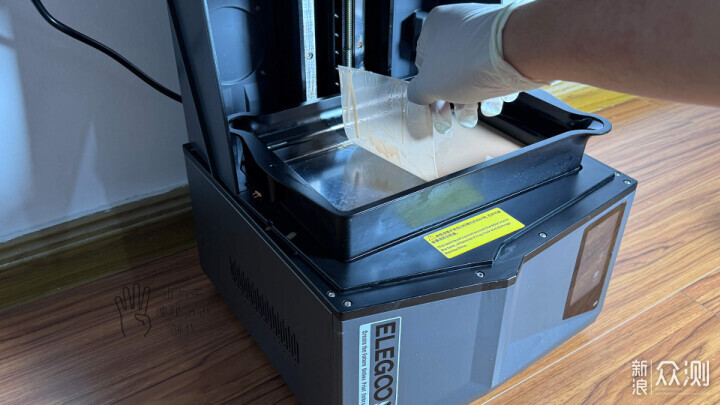 爱乐酷土星4U光固化3D打印机让你实现手办自由_新浪众测