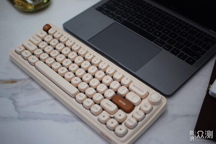 达尔优小方糖Z68三模机械键盘舒适与颜值并存_新浪众测
