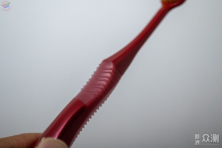 超细毛搭配超宽设计，一款更呵护牙龈的牙刷_新浪众测