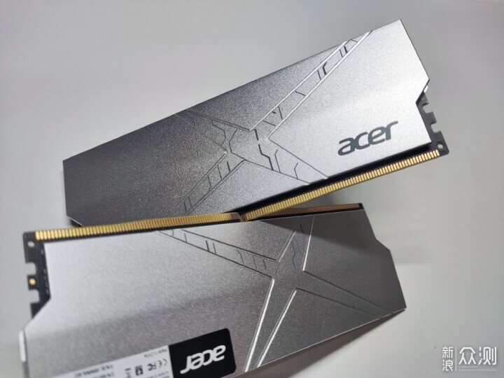 Acer HT200 DDR5主打电竞的高频内存性能如何_新浪众测