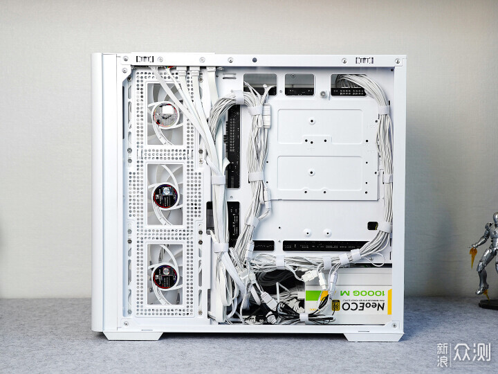 14700KF+B760+RTX4070TiS，装个海景房主机！_新浪众测