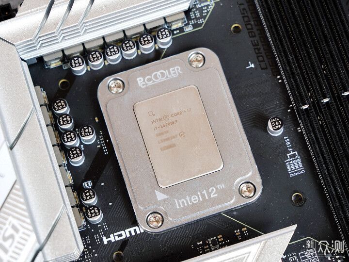 14700KF+B760+RTX4070TiS，装个海景房主机！_新浪众测