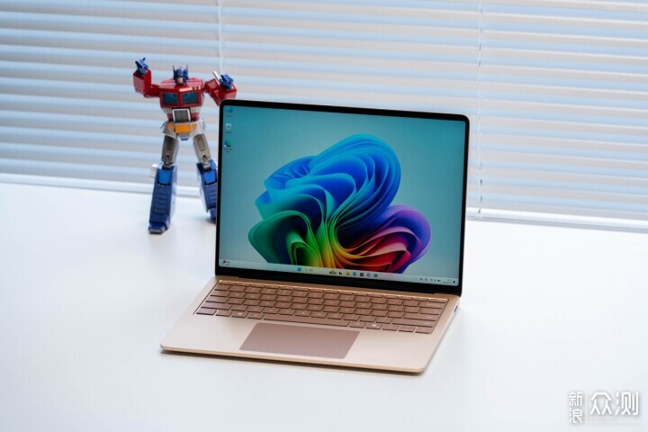 精英标配？Surface Laptop 7使用体验_新浪众测