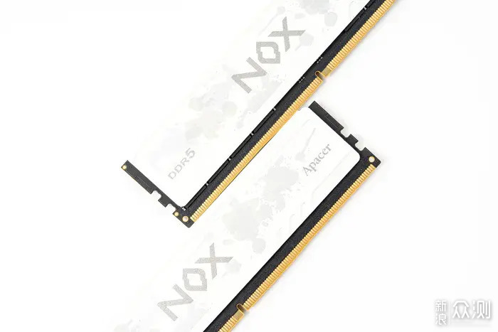 Z790刀锋钛MAX+4070S白龙+abee PIXEL TWO装机_新浪众测