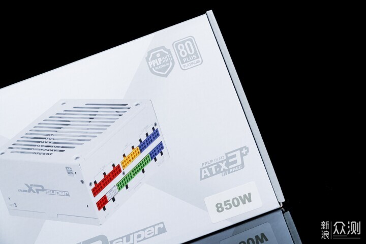 公主粉白配，全LCD屏I7+RTX4070TI S主机分享_新浪众测