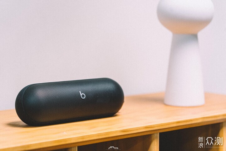 Beats Pill 2024 体验：十年了，更新了_新浪众测