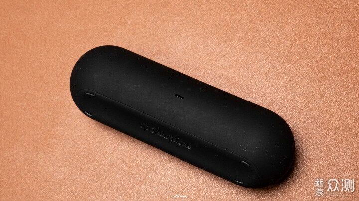 Beats Pill 2024 体验：十年了，更新了_新浪众测