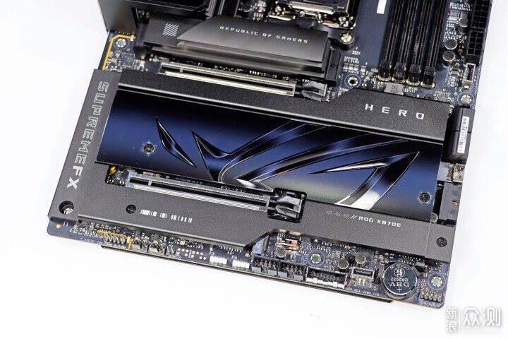 华硕 ROG CROSSHAIR X870E HERO_新浪众测