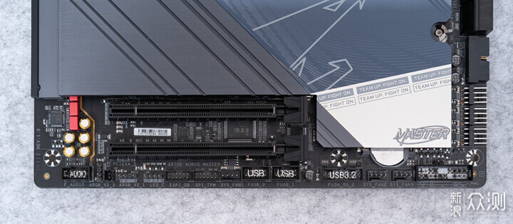 技嘉 X870E AORUS MASTER 超级雕 首发评测_新浪众测