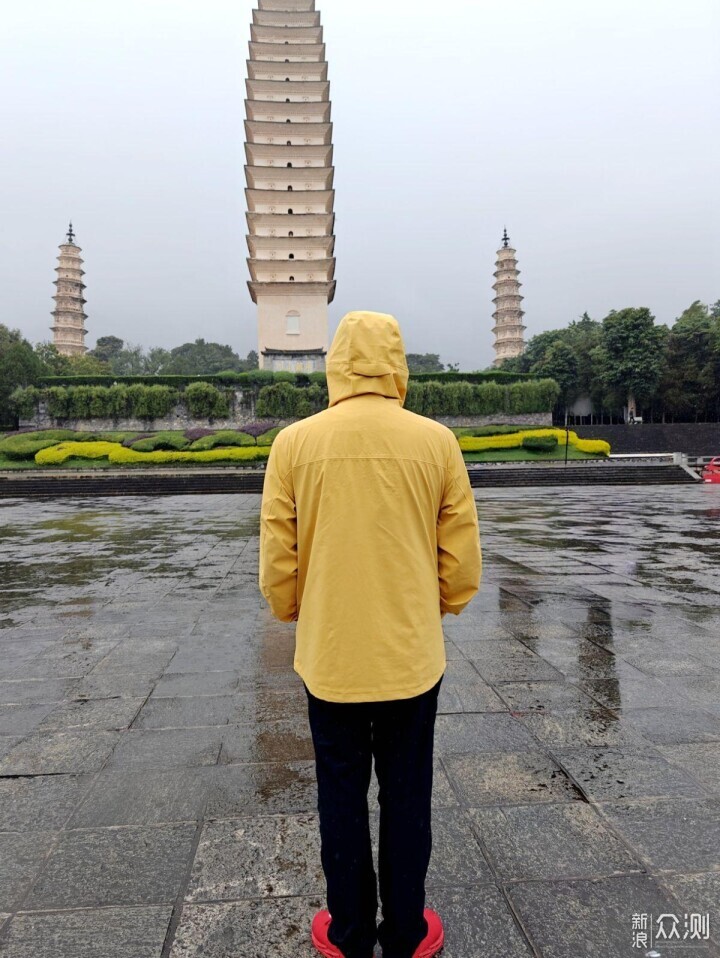 黑冰24款旗舰力作御行者冲锋衣：户外出行必备_新浪众测