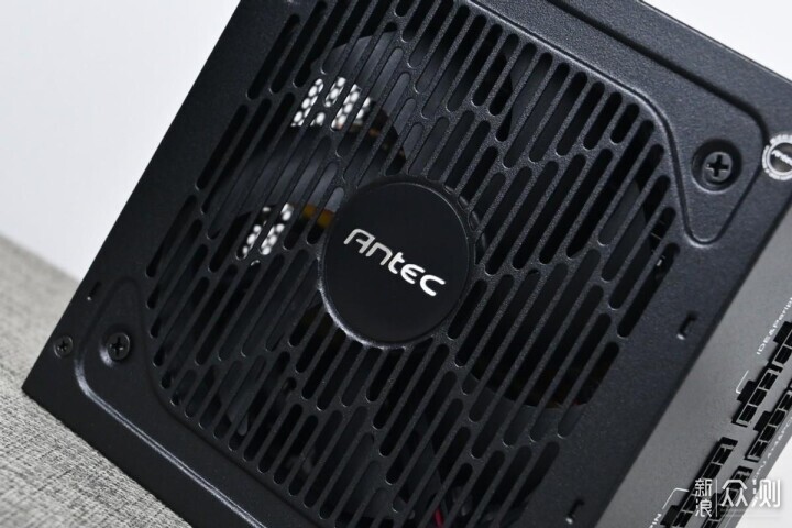 安钛克Titan 1200W金牌全模ATX3.1电源开箱_新浪众测