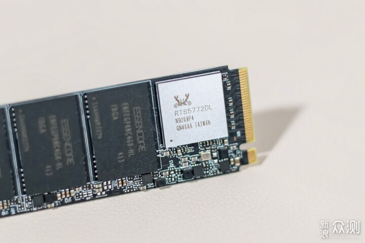 科赋C910 PCIe4.0固态硬盘评测：5000MB/s读写_新浪众测