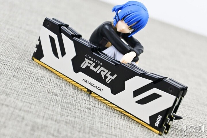 金士顿叛逆者DDR5 6400 48G内存套装开箱试玩_新浪众测