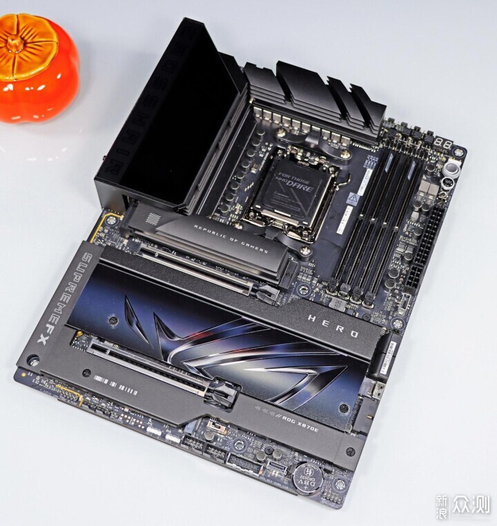 9800X3D，目前最强游戏 CPU，不服来战！_新浪众测