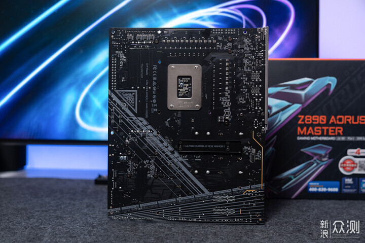 技嘉 Z890 AORUS MASTER 超级雕开箱评测_新浪众测