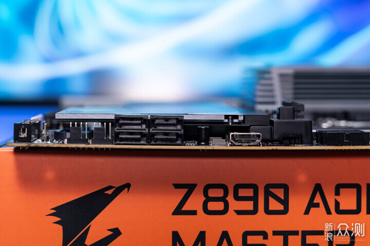 技嘉 Z890 AORUS MASTER 超级雕开箱评测_新浪众测