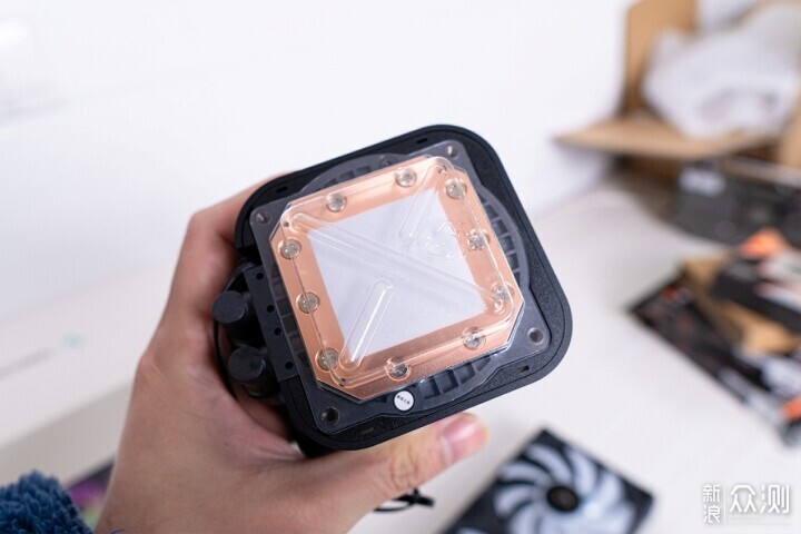 新鲜空气，9800x3D+技嘉X870 AORUS ELITE装机_新浪众测