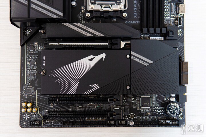 新鲜空气，9800x3D+技嘉X870 AORUS ELITE装机_新浪众测