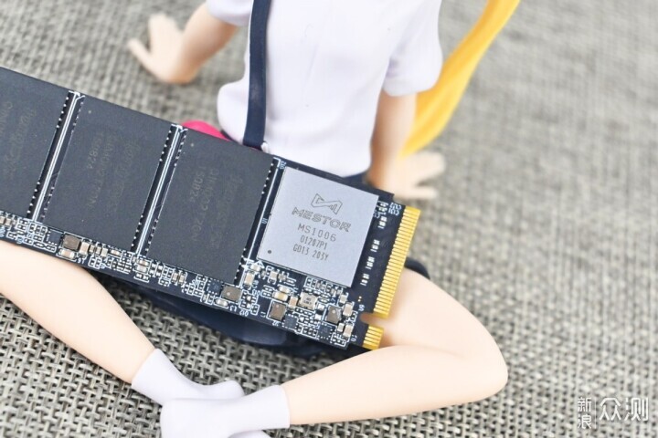 雷克沙THOR 1TB PCIE4.0固态硬盘试玩_新浪众测