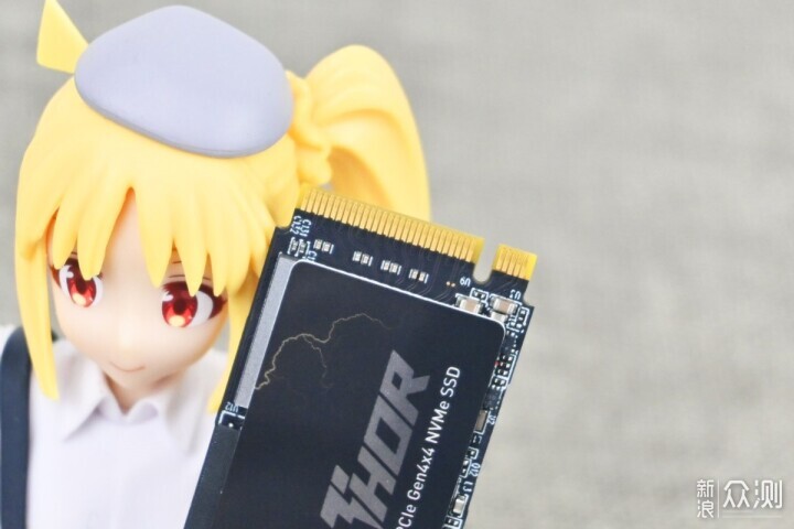 雷克沙THOR 1TB PCIE4.0固态硬盘试玩_新浪众测