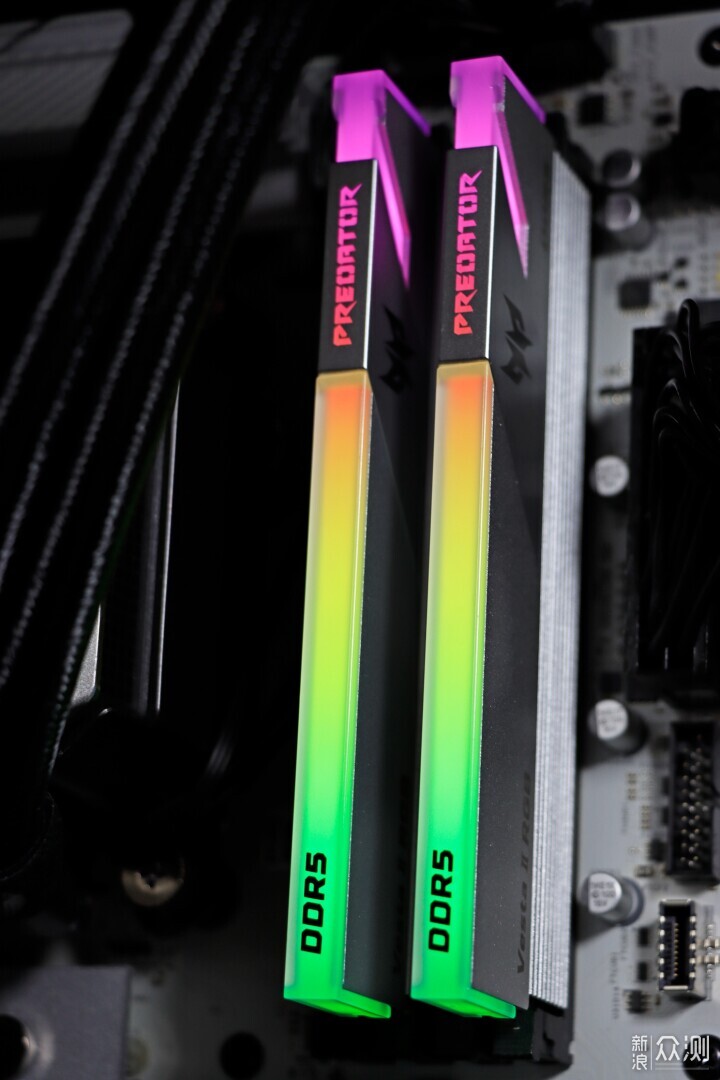 宏碁掠夺者 炫光星舰 DDR5 6000 C28 16G*2_新浪众测