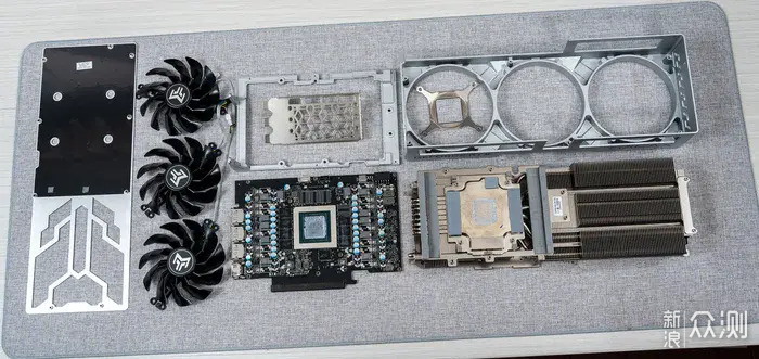 影驰4070Ti SUPER金属大师Plus显卡开箱测评_新浪众测