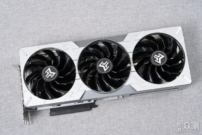 影驰4070Ti SUPER金属大师Plus显卡开箱测评_新浪众测