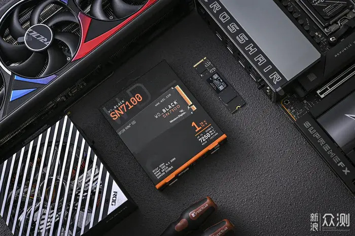 西部数据 WD_BLACK SN7100 NVMe SSD 开箱简测_新浪众测