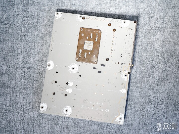 适用性很好！RTX5060 Ti金属大师白金版MAX OC_新浪众测